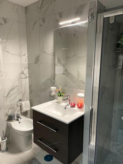 White House Spacca Napoli المظهر الخارجي الصورة